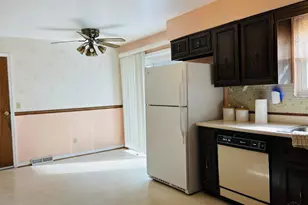 5497 Belcross Ct, Green Township, OH 45238 - Photo 6