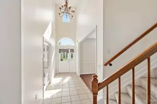 6398 Mueller Lakes Ln, Miami Township, OH 45140 - Photo 2