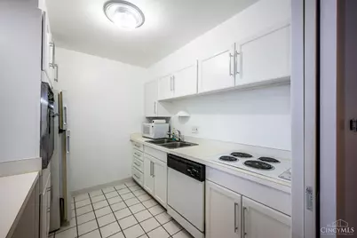810 Matson Place #1505, Cincinnati, OH 45204 - Photo 2