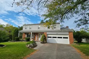 706 Yorkhaven Rd, Springdale, OH 45246 - Photo 1