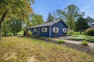 1058 Brunswick Dr, Perry Township, OH 45118 - Photo 2