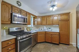 7656 Gwenwyn Dr, Amberley, OH 45236 - Photo 12