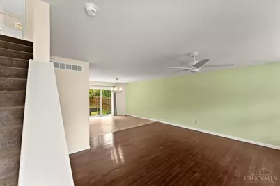 11048 Margaretta Avenue, Blue Ash, OH 45242 - Photo 8