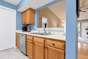 9610 Crosley Farm Dr, Cincinnati, OH 45251 - Photo 16