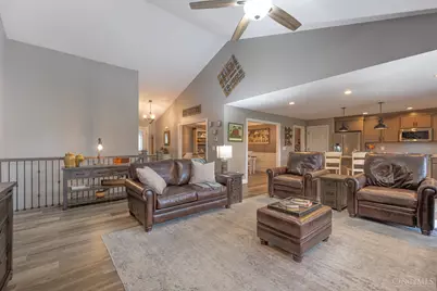 156 Wolf Creek, Carlisle, OH 45005 - Photo 4