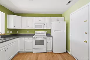 469 Sanoma Ct, Union Township, OH 45255 - Photo 10