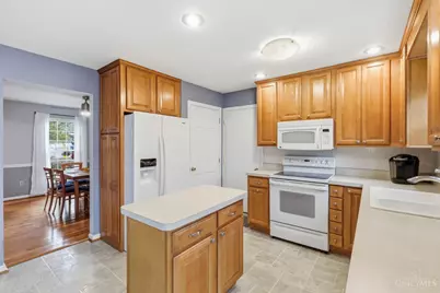 852 Yorktown Drive, Union Township, OH 45245 - Photo 10