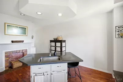407 Milton, Cincinnati, OH 45202 - Photo 18