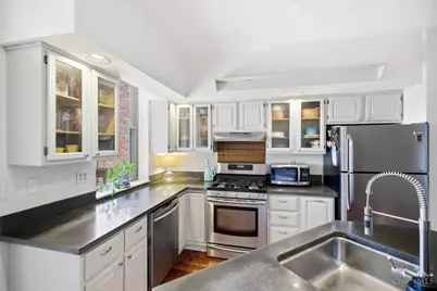 407 Milton, Cincinnati, OH 45202 - Photo 16