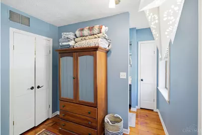 407 Milton, Cincinnati, OH 45202 - Photo 28