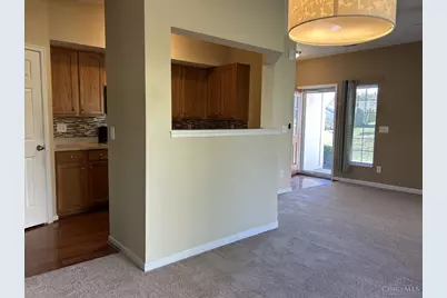 956 Crossing Pointe, Springfield Township, OH 45231 - Photo 4