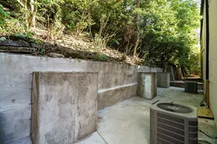 124 Valencia St, Cincinnati, OH 45219 - Photo 28
