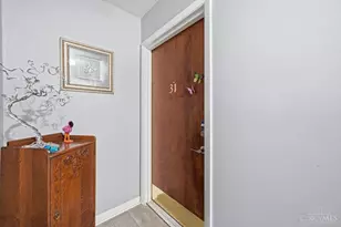 3825 Petoskey Ave, Mariemont, OH 45227 - Photo 2
