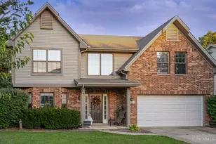 680 Golf View Ct, Vandalia, OH 45377 - Photo 1