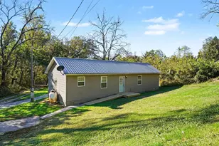 9 Columbia St, Higginsport, OH 45121 - Photo 1