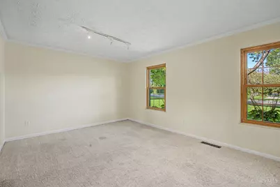 615 Queensgate Road, Springboro, OH 45066 - Photo 10