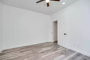 124 Valencia St, Cincinnati, OH 45219 - Photo 24