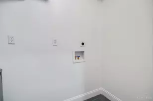 124 Valencia St, Cincinnati, OH 45219 - Photo 22