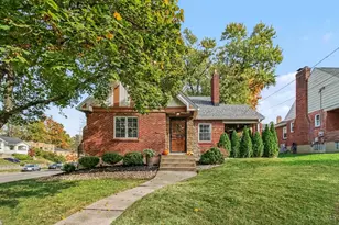 4178 Club View Dr, Cincinnati, OH 45209 - Photo 1