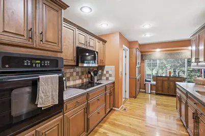 11107 Jardin Place, Blue Ash, OH 45241 - Photo 18