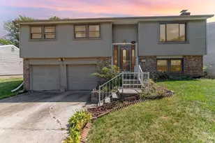 1545 Karahill Dr, Forest Park, OH 45240 - Photo 1