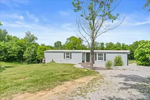 565 Wagner Rd, Franklin Township, OH 45120 - Photo 1