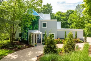 7386 Southpointe Dr, Miami Township, OH 45233 - Photo 1