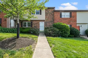 12070 Crossings Dr, Springdale, OH 45246 - Photo 1