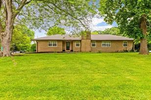 8684 Woodview Dr, Springfield Township, OH 45231 - Photo 1
