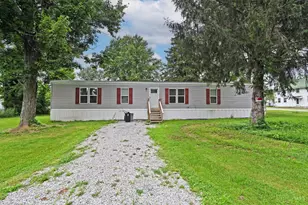 521 Poplar St, Felicity, OH 45120 - Photo 1