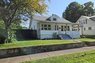 124 W Pleasant St, Hillsboro, OH 45133 - Photo 1