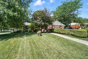 2682 Grosvenor Dr, Colerain Township, OH 45231 - Photo 1