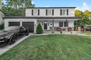 812 Cedarhill Dr, Springdale, OH 45240 - Photo 1