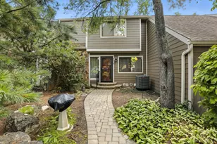 9816 Timbers Dr, Blue Ash, OH 45242 - Photo 1