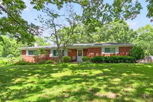 1382 Ridgecrest Dr, Miami Township, OH 45150 - Photo 1
