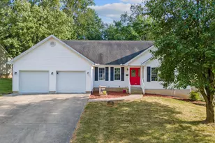 129 Vaughn Ave, Hillsboro, OH 45133 - Photo 1