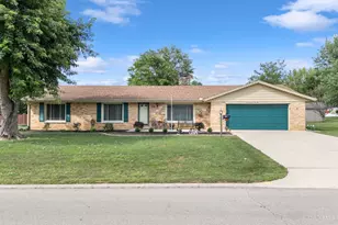 1101 Jefferson Dr, Wilmington, OH 45177 - Photo 1
