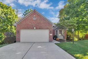 5368 Lakefront Dr, Green Township, OH 45247 - Photo 1