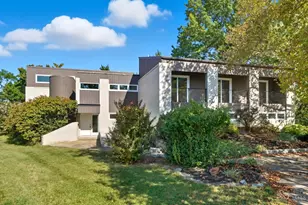 1116 Inner Cir Dr, Forest Park, OH 45240 - Photo 1