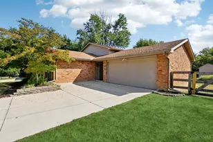 5868 N Highwood Dr, Fairfield, OH 45014 - Photo 1