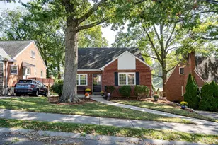 4112 Paxton Woods Dr, Cincinnati, OH 45209 - Photo 1
