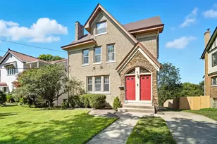 4352 Ridgeview Ave, Cincinnati, OH 45238 - Photo 1