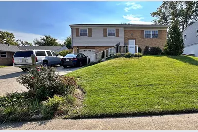 829 E Crescentville Road, Springdale, OH 45246 - Photo 1