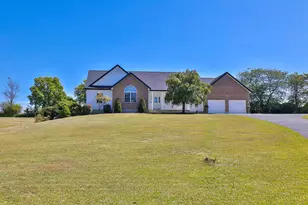 62 Kings Ct, New Vienna, OH 45159 - Photo 1