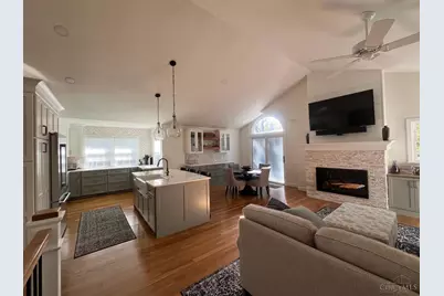 19 Greenhouse Lane, Cincinnati, OH 45209 - Photo 1