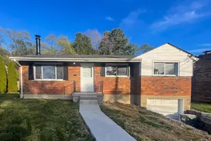 6792 Golfway Dr, Springfield Township, OH 45239 - Photo 1