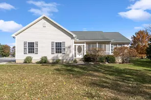 682 Leslie Dr, Washington Township, OH 45177 - Photo 1