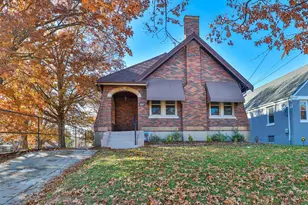 1027 Woodlawn Ave, Cincinnati, OH 45205 - Photo 1