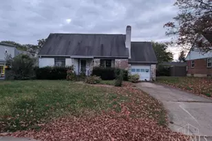 332 N Bromfield Rd, Kettering, OH 45429 - Photo 1