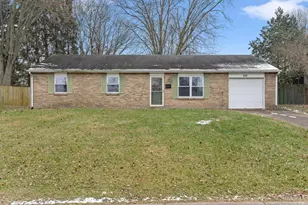 558 Brooke Blvd, Wilmington, OH 45177 - Photo 1